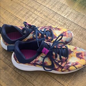 Nike Blue Sneakers Lightweight Athletic Design